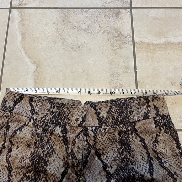 snakeskin BCBGMaxAzaria shorts - Picture 6 of 6